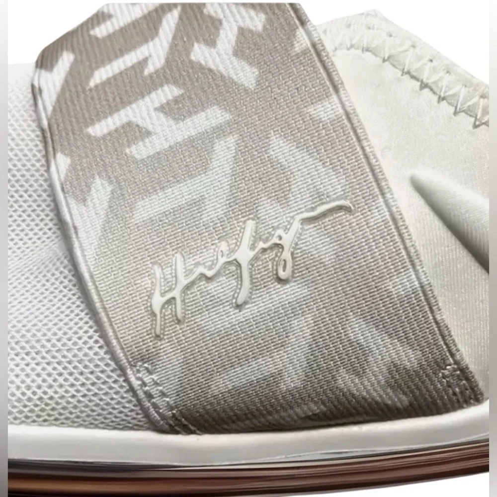 TOMMY HILFIGER NERY LIGHT WATER JOGGER SLIP ON SNEAKER WHITE SIZE 10 MEDIUM